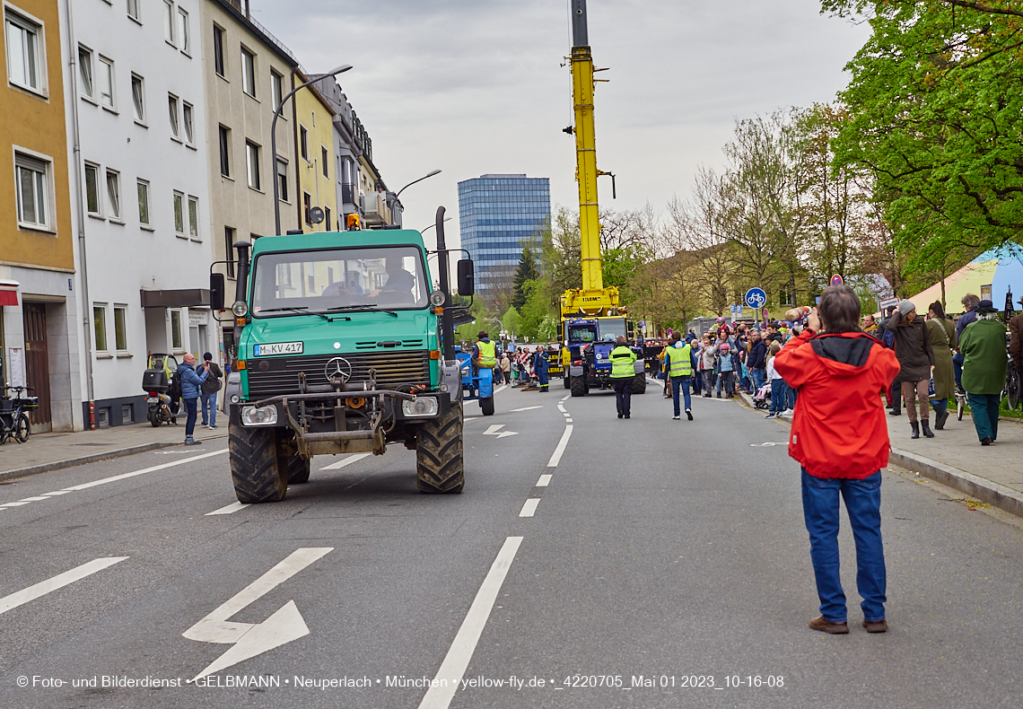 01.05.2023 - Maibaumaufstellung in Berg am Laim